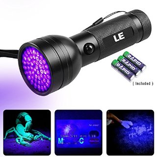 Recensioni dei clienti per LE® ultravioletta UV LED torcia elettrica con 51 LED 395nm, lampade UV, lampada di mano, tester, rilevatore di urina / rilevatore di urina per animali domestici come cani, gatti, ecc | tripparia.it