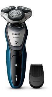 Recensioni dei clienti per Philips AquaTouch S5420 / 06 - Rasoio elettrico, utilizzare umido e secco, usare 45 min / 1 h di carico con la copertura della testa di protezione, colore nero | tripparia.it