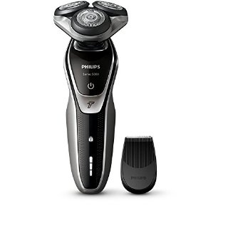 Recensioni dei clienti per Philips S5320 / 06 - Rasoio elettrico, uso a secco, con precisione trimmer SmartClick e copertura della testa di protezione, d'argento | tripparia.it