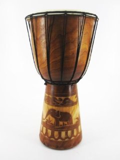 Commenti per Buddhastyle Super Sound 3 - Djembe, 40 cm, stile africano con elefanti intagliati, colore: Marrone