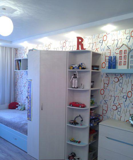 Design della stanza dei bambini per un ragazzo mobili leggeri