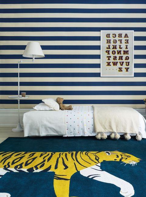 Tappeto con una tigre nella stanza dei bambini