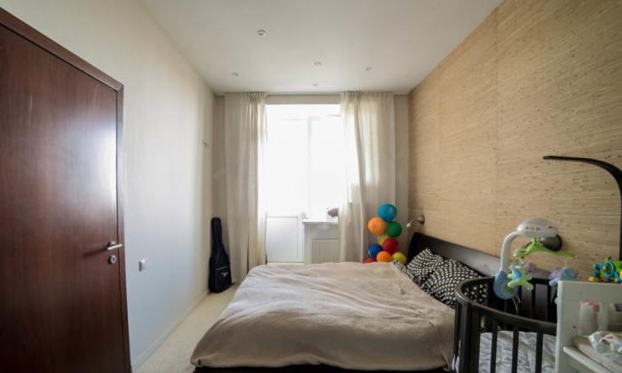 Camera da letto e camera dei bambini in una stanza in un monolocale