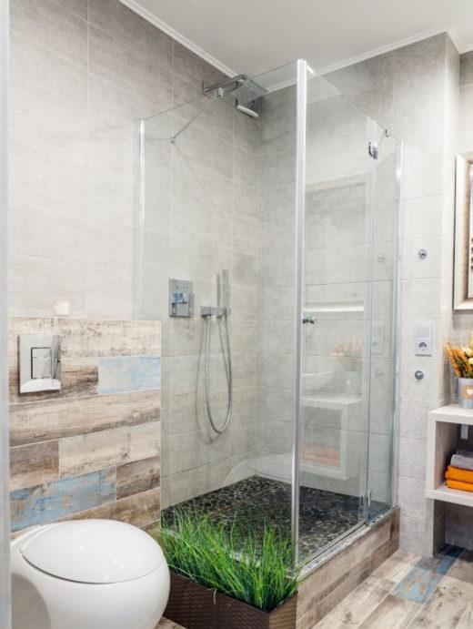 Zonizzazione del bagno con design di piastrelle #design #bath