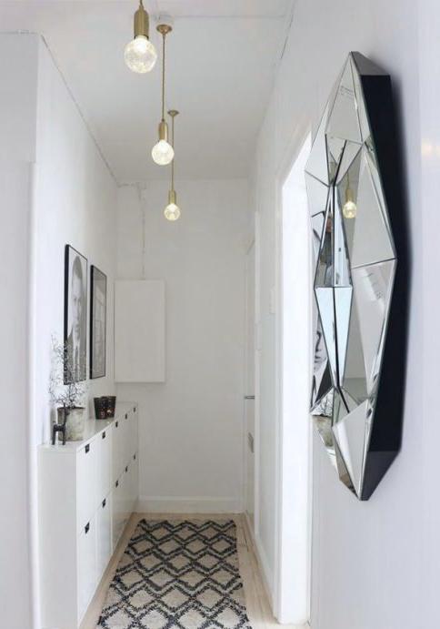 Corridoio interno in un piccolo appartamento
