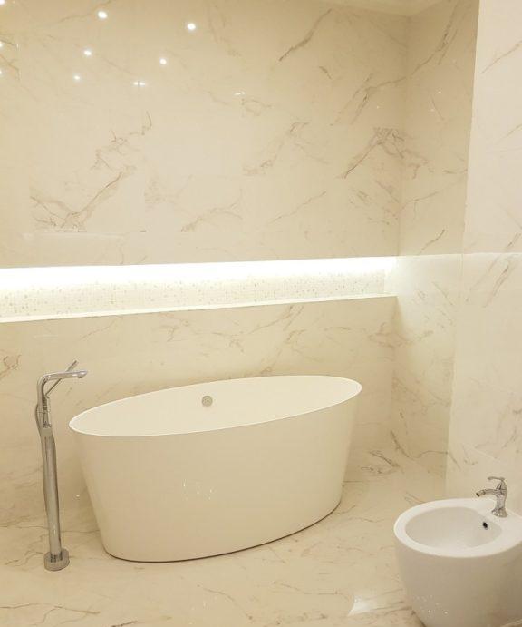 Design del bagno in stile minimalismo