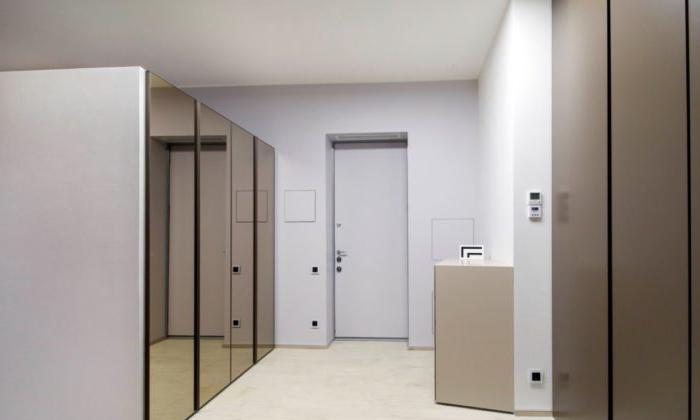 Interno del corridoio in stile minimalismo
