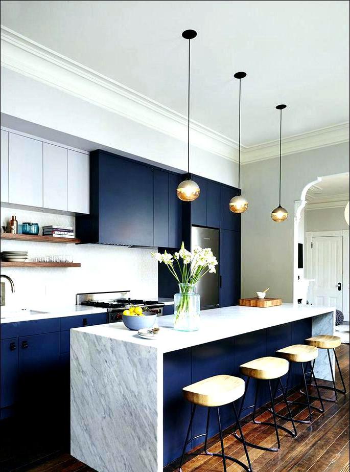 Design contemporaneo della cucina blu scuro