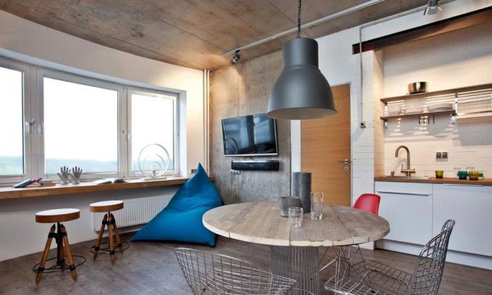 Design della cucina in stile loft nell'appartamento