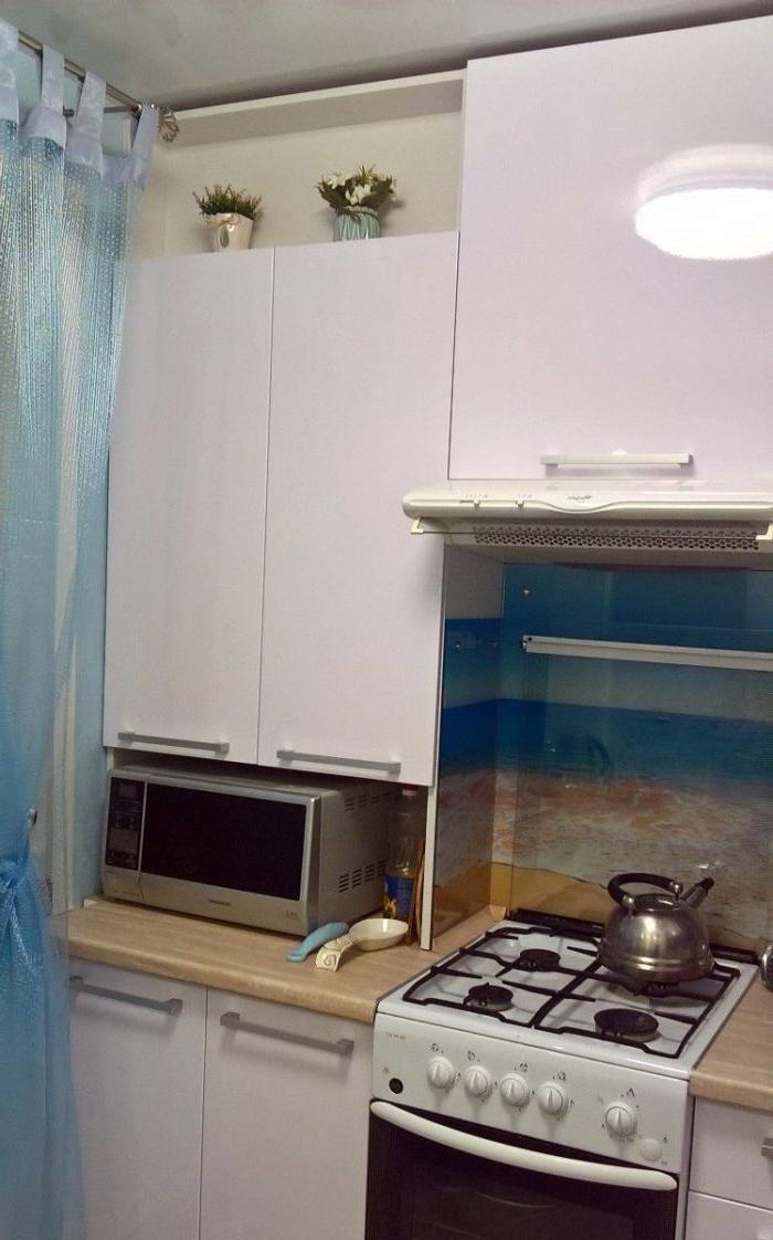 layout cucina 6 metri con un frigorifero