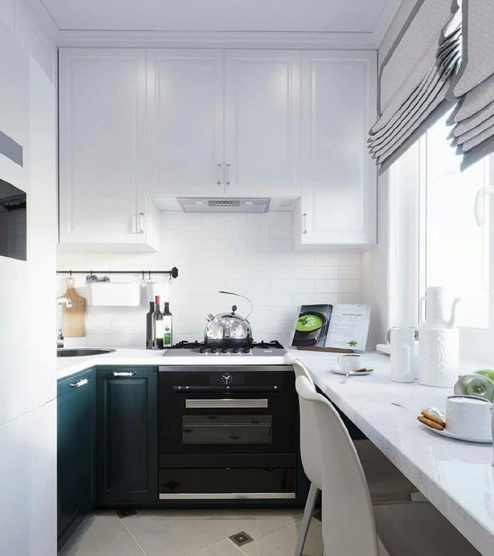Cucina di 6 metri quadrati con frigorifero